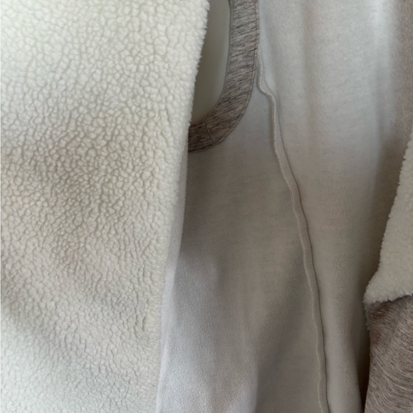 Athleta Apres Anything Sherpa lined vest Small - Picture 8 of 8